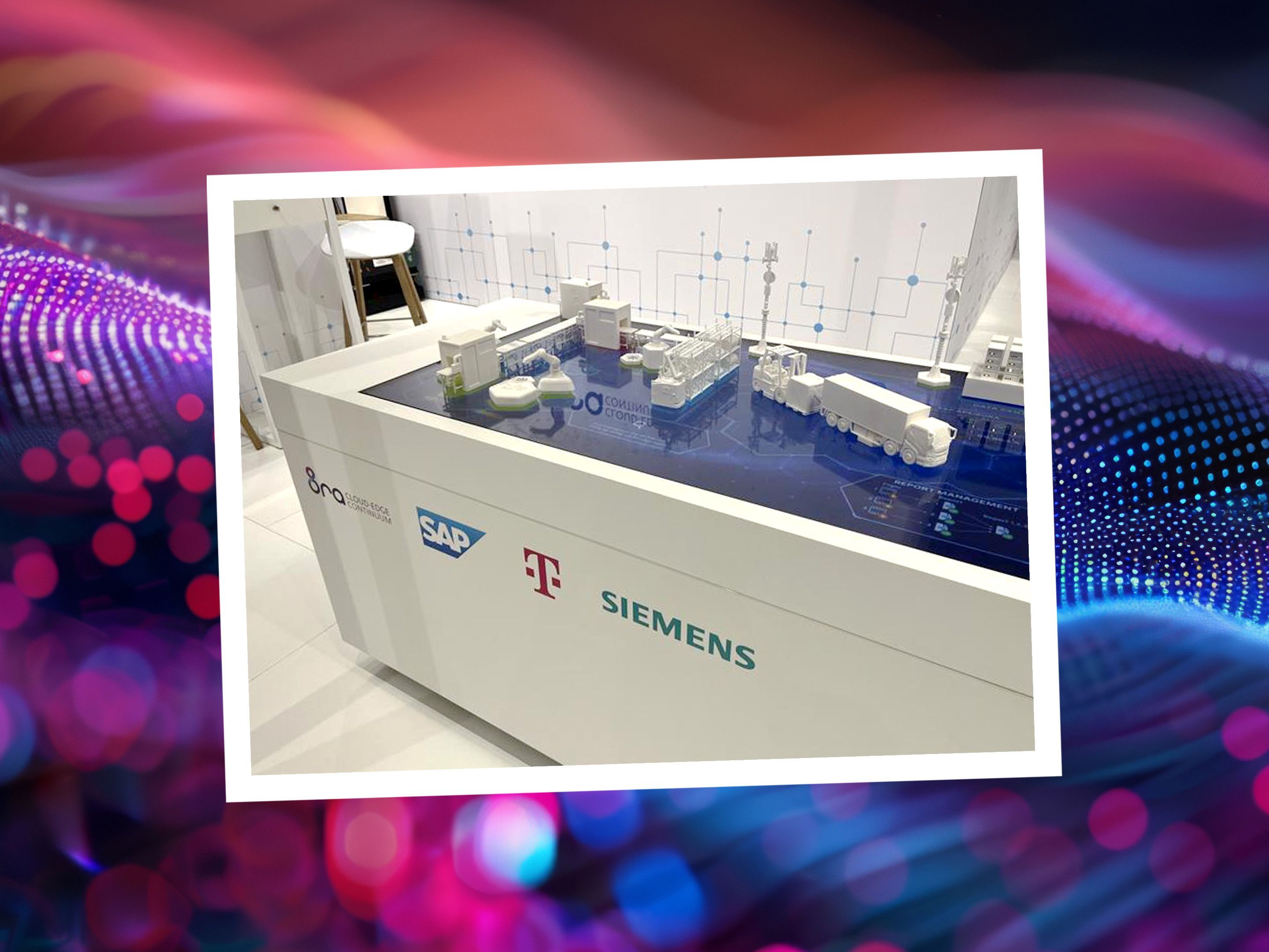 8ra-Exponat von Telekom, SAP und Siemens