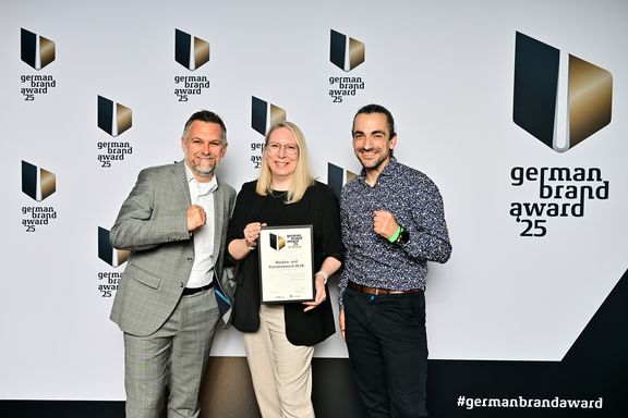 Gruppenbild zur Award-Verleihung in Berlin