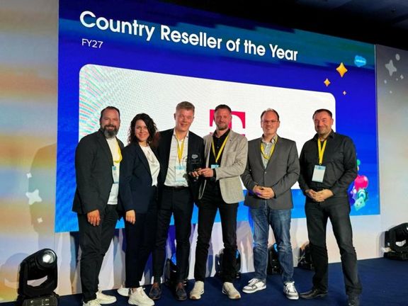 Team bei der Awardüberreichung