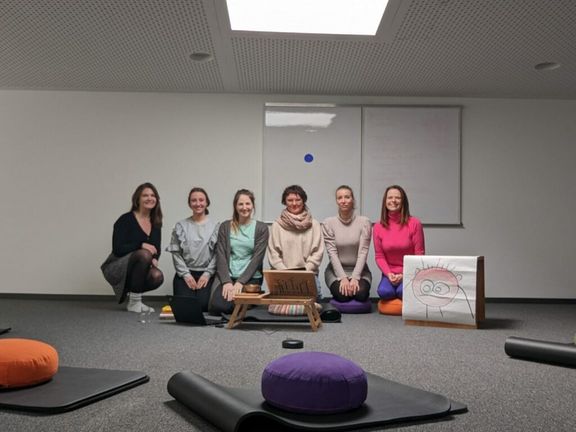 Gruppenbild von Kolleginnen mit Susan