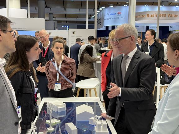 Mitch Davies, Deputy Minister aus Kanada zu Besuch am Stand