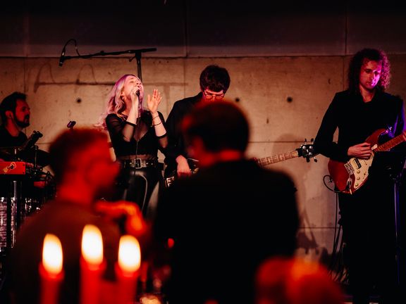 Foto der Band während ihres Auftritts
