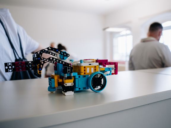 eine programmierbare Lego-Figur